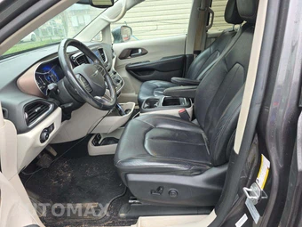 2017 Chrysler Pacifica Touring L Plus 121.6" WB - miniatura 6