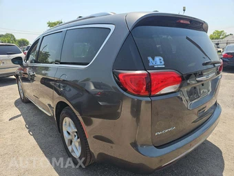 2017 Chrysler Pacifica Touring L Plus 121.6" WB – miniatura 4