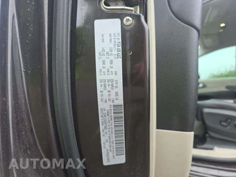 2017 Chrysler Pacifica Touring L Plus 121.6" WB – miniatura 2