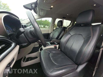 2017 Chrysler Pacifica Touring L Plus 121.6" WB – miniatura 3