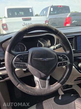 2017 Chrysler Pacifica Touring L Plus 121.6" WB – miniatura 10