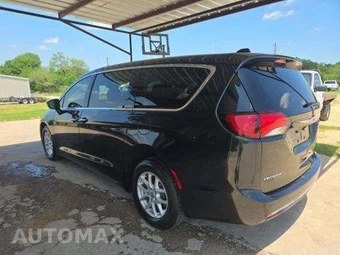 2017 Chrysler Pacifica Touring Plus 121.6" WB – miniatura 2