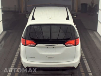 2017 Chrysler Pacifica Touring Plus 121.6" WB - miniatura 5
