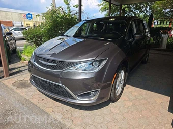 2017 Chrysler Pacifica Touring Plus 121.6" WB