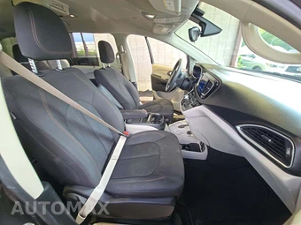 2017 Chrysler Pacifica Touring Plus 121.6" WB – miniatura 19