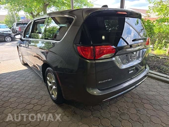 2017 Chrysler Pacifica Touring Plus 121.6" WB – miniatura 2