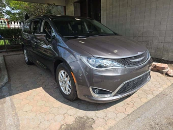 2017 Chrysler Pacifica Touring Plus 121.6" WB – miniatura 4