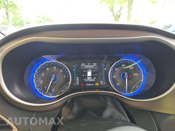 2017 Chrysler Pacifica Touring Plus 121.6" WB – miniatura 9