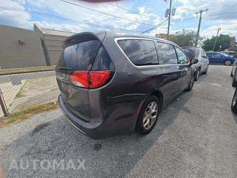 2017 Chrysler Pacifica Touring Plus 121.6" WB – miniatura 3