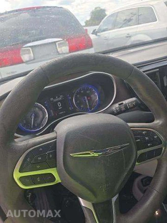 2017 Chrysler Pacifica Touring Plus 121.6" WB – miniatura 30