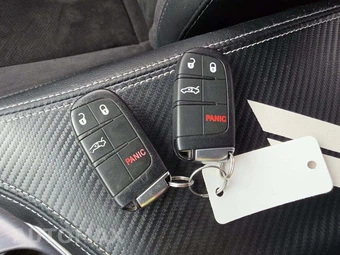 2017 Dodge Challenger 392 HEMI Scat Pack Shaker - miniatura 5
