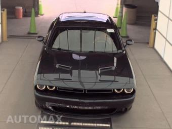2017 Dodge Challenger GT – miniatura 2
