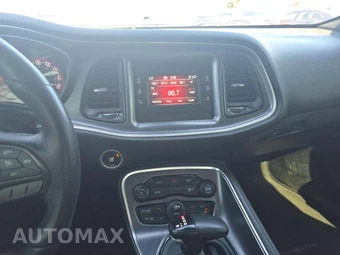 2017 Dodge Challenger R/T – miniatura 10