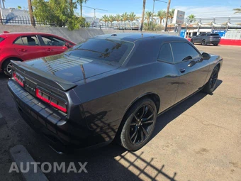 2017 Dodge Challenger R/T – miniatura 3
