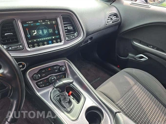2017 Dodge Challenger R/T – miniatura 10