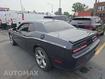 2017 Dodge Challenger R/T – miniatura 2