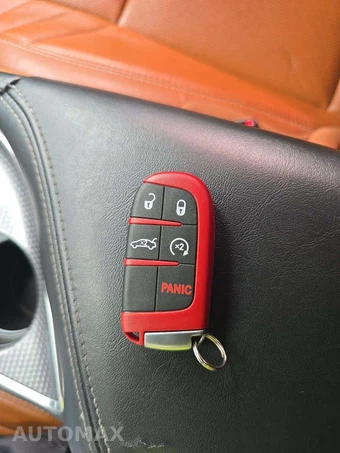 2017 Dodge Challenger SRT Hellcat – miniatura 5