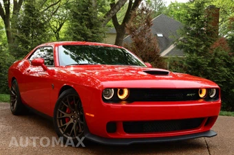 2017 Dodge Challenger SRT Hellcat Coupe - miniatura 3