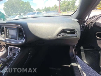2017 Dodge Challenger SXT - miniatura 19
