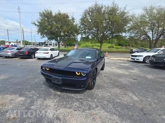 2017 Dodge Challenger SXT