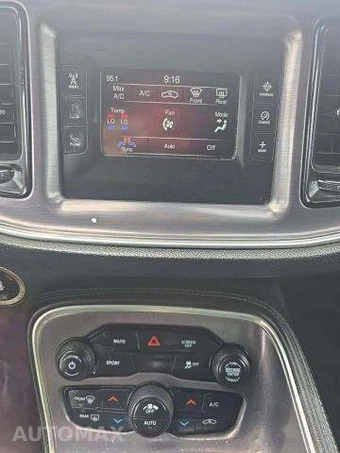 2017 Dodge Challenger SXT – miniatura 38