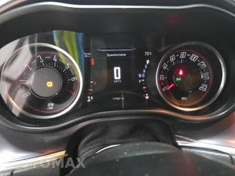 2017 Dodge Challenger SXT - miniatura 12