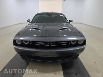 2017 Dodge Challenger SXT - miniatura 2