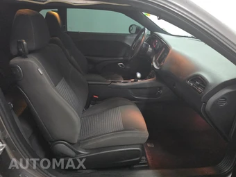 2017 Dodge Challenger SXT - miniatura 8