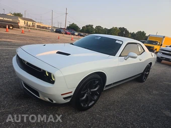 2017 Dodge Challenger SXT