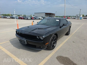 2017 Dodge Challenger SXT Plus - miniatura 1