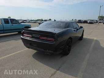 2017 Dodge Challenger SXT Plus - miniatura 4