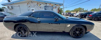 2017 Dodge Challenger SXT Plus - miniatura 4