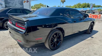 2017 Dodge Challenger SXT Plus - miniatura 5