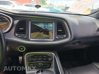 2017 Dodge Challenger SXT Plus – miniatura 7