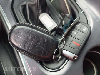 2017 Dodge Challenger SXT Plus – miniatura 8