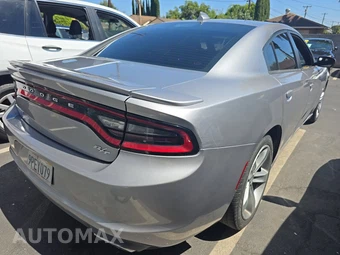 2017 Dodge Charger R/T – miniatura 4