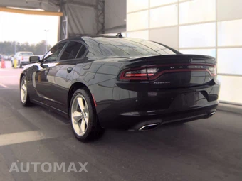 2017 Dodge Charger R/T – miniatura 5