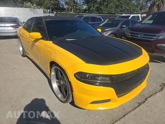 2017 Dodge Charger R/T – miniatura 3