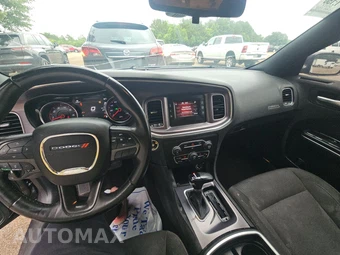 2017 Dodge Charger SE – miniatura 11