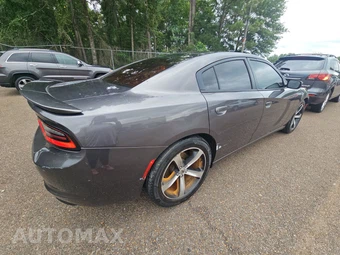 2017 Dodge Charger SE – miniatura 4