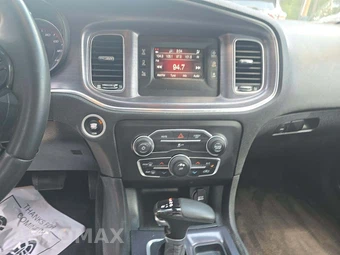 2017 Dodge Charger SE – miniatura 7