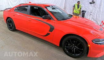 2017 Dodge Charger SXT – miniatura 3