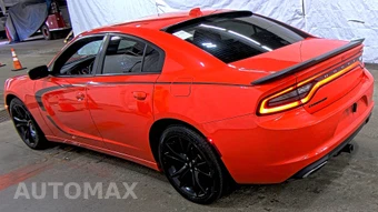 2017 Dodge Charger SXT – miniatura 6