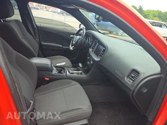 2017 Dodge Charger SXT – miniatura 8