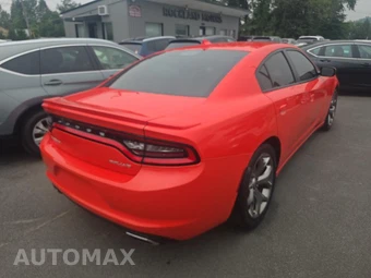 2017 Dodge Charger SXT – miniatura 4