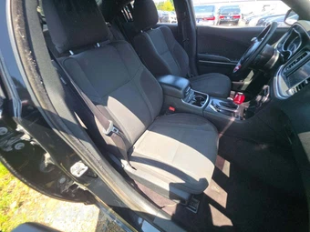 2017 Dodge Charger SXT – miniatura 16