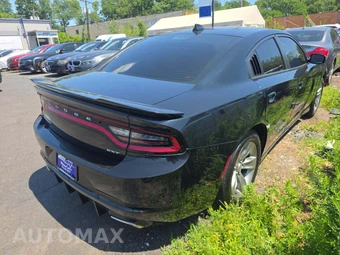 2017 Dodge Charger SXT – miniatura 3