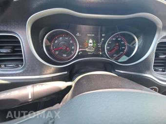 2017 Dodge Charger SXT – miniatura 8
