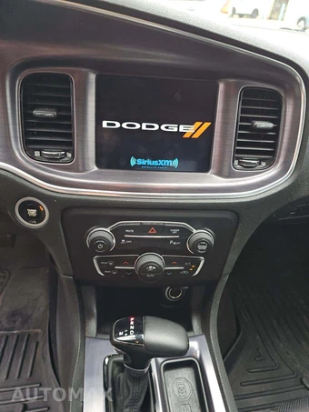 2017 Dodge Charger SXT - miniatura 10
