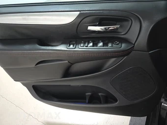 2017 Dodge Grand Caravan GT 121.2" WB - miniatura 9